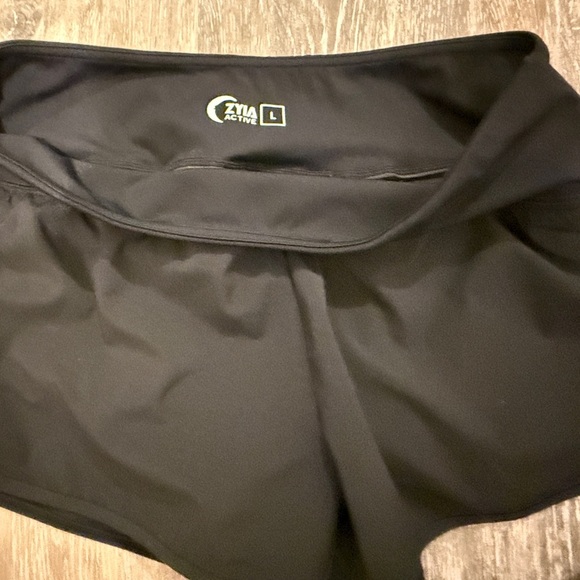 Women's Zyia Active Black Shorts - Picture 4 of 4